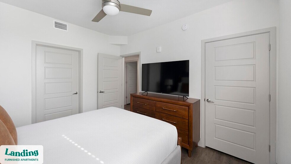 Building Photo - 2323 E Highland Ave