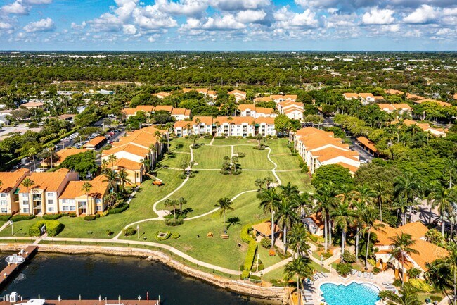 Building Photo - 135 Yacht Club Way