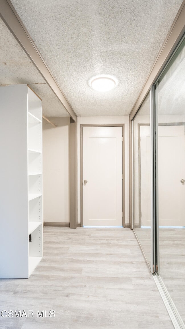 Building Photo - 5901 Hanna Ave