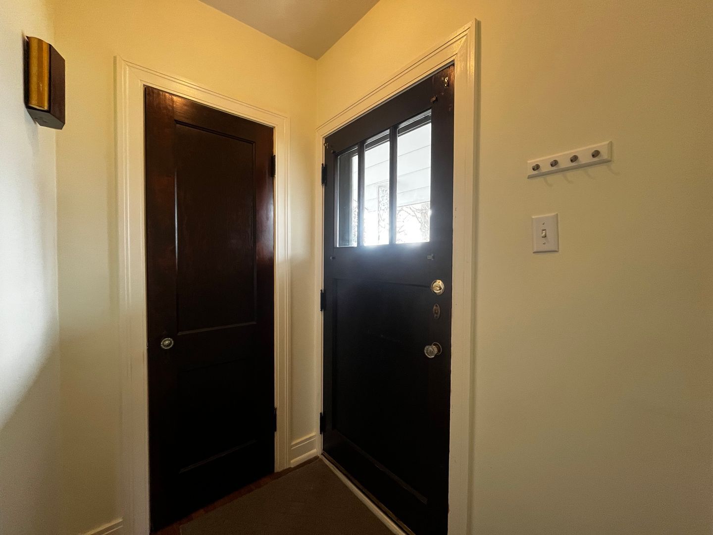 Building Photo - 2706 Waynewood Dr