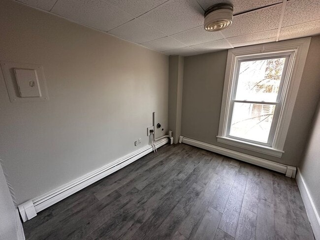 Building Photo - 24 W High St