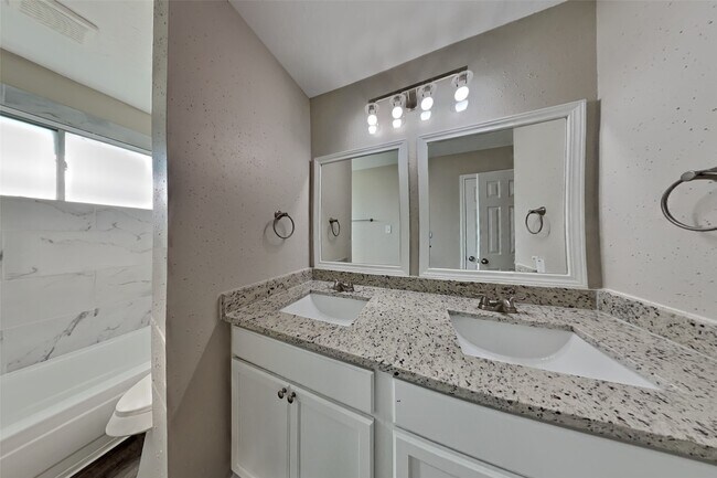 Building Photo - 4223 Shady Village Ct