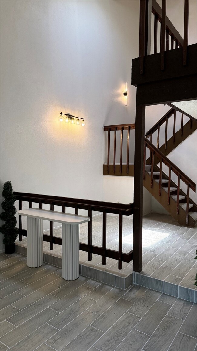 Building Photo - 12922 Wirevine Ln