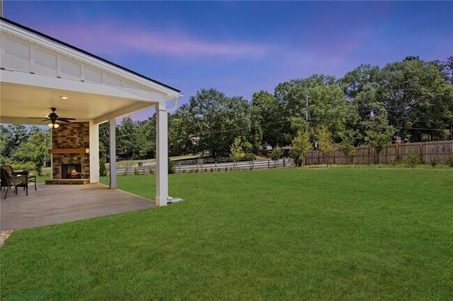 Building Photo - 213 Chiswick Lp