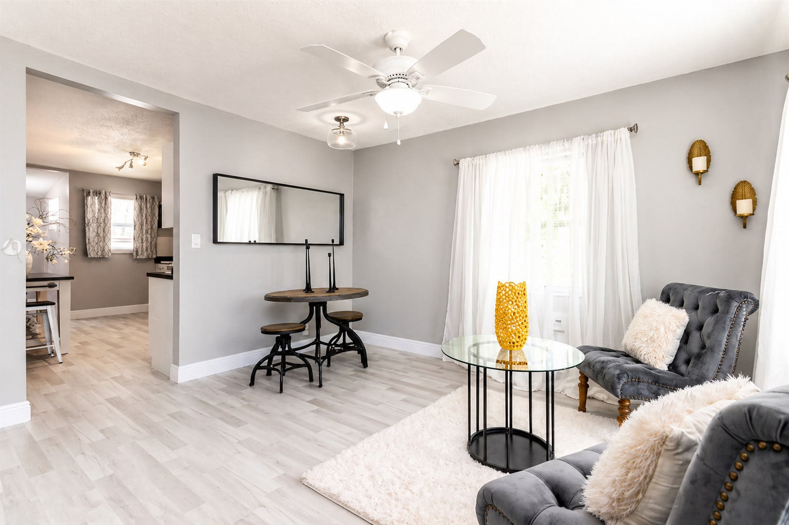 Building Photo - 221 S C St