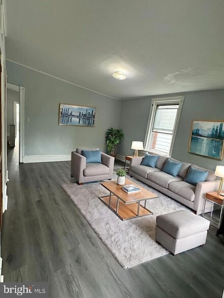 Building Photo - 4660 Castor Ave