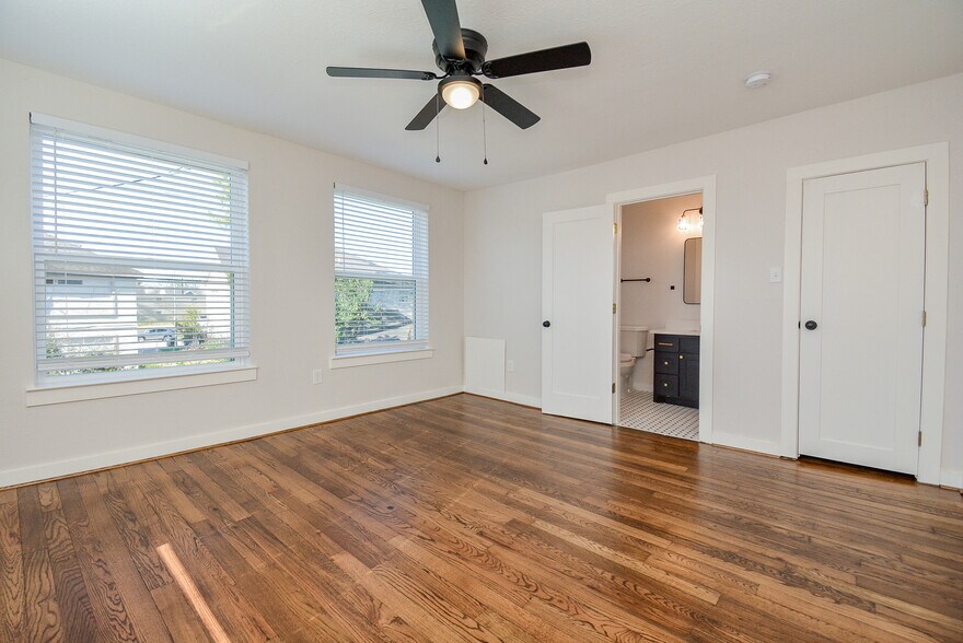 Bedroom 3 with Private Bath - 2916 Arbor St