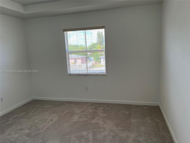 Building Photo - 2303 NW 131st Cir