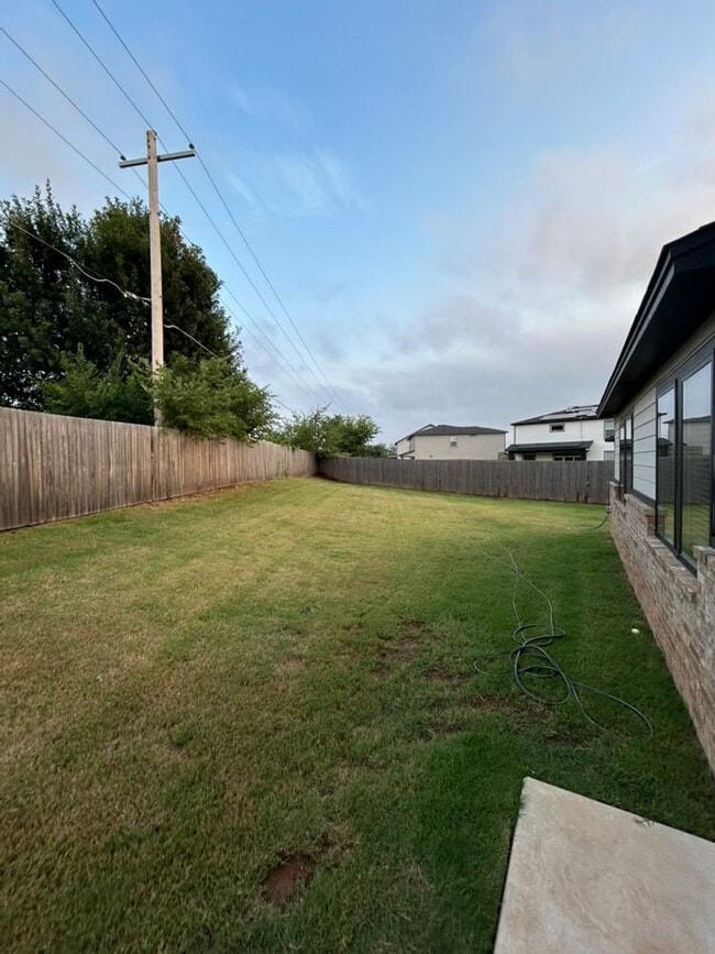 Building Photo - 500 NW 176th Terrace