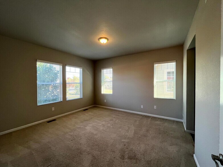 Building Photo - 12712 Zenobia St