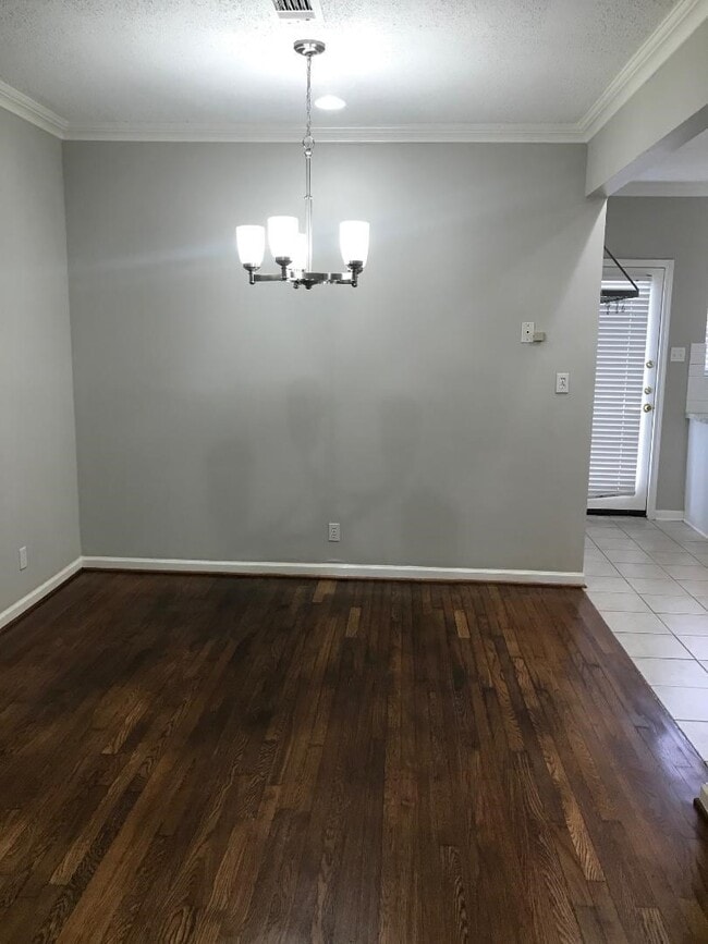 Building Photo - 315 Branard St