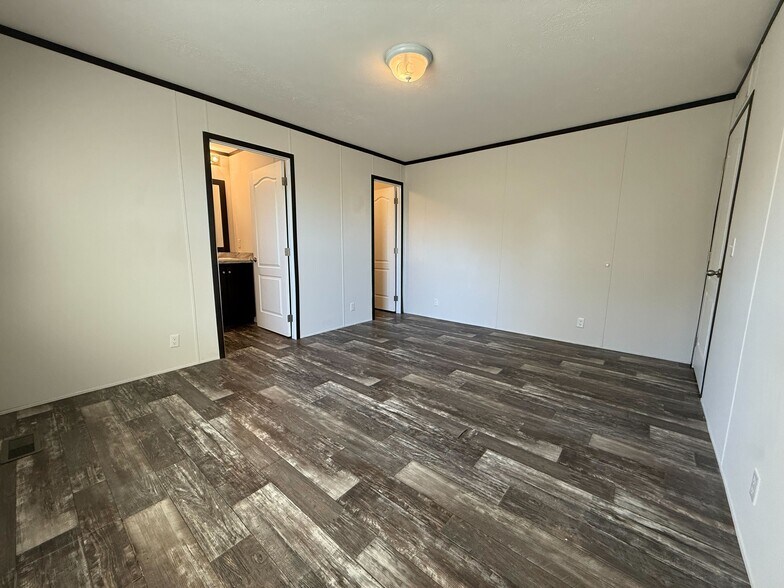 Building Photo - 71651 Juliet Ct