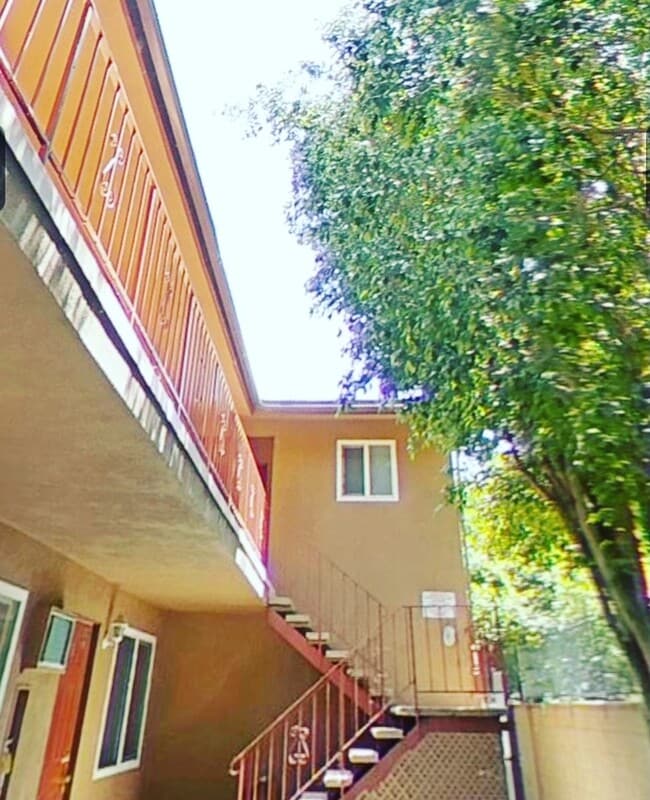 Building Photo - 7010 Jordan Ave