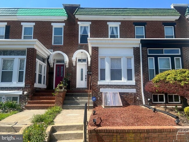 Building Photo - 3031 Shannon Dr