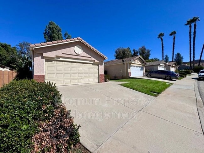 Building Photo - 27806 Hillpointe Dr