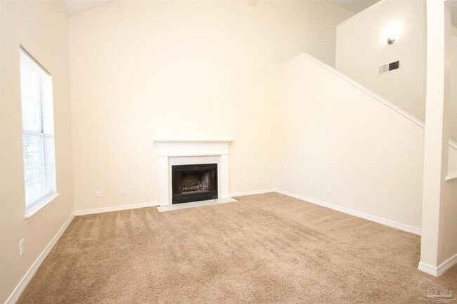 Building Photo - 7033 Weatherwood Dr