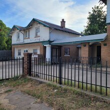 Building Photo - Upstairs apartment near United Regional Hospital
