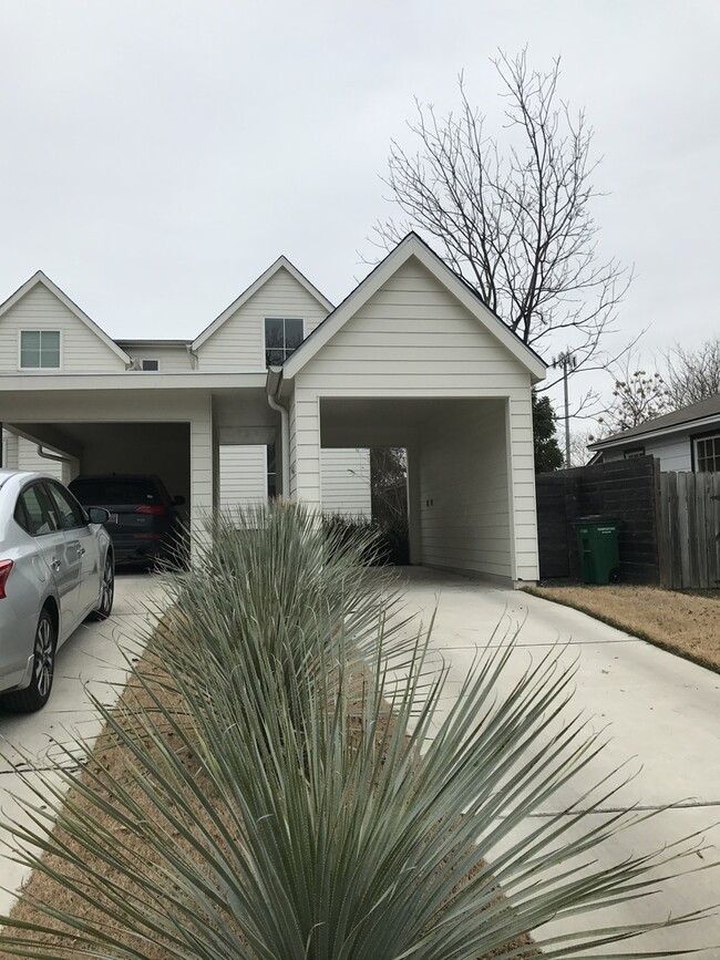 Building Photo - 2212 Iva Ln