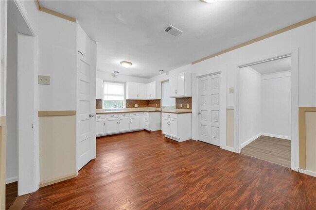 Building Photo - 4813 Chaudron Dr