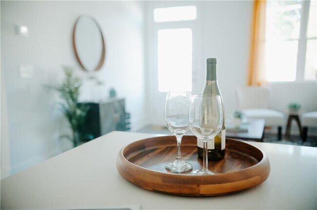 Building Photo - 117 Mayson Ave NE