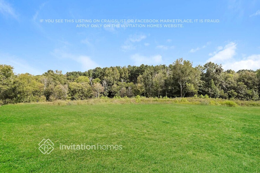 Building Photo - 2250 Cherry Crk Rd