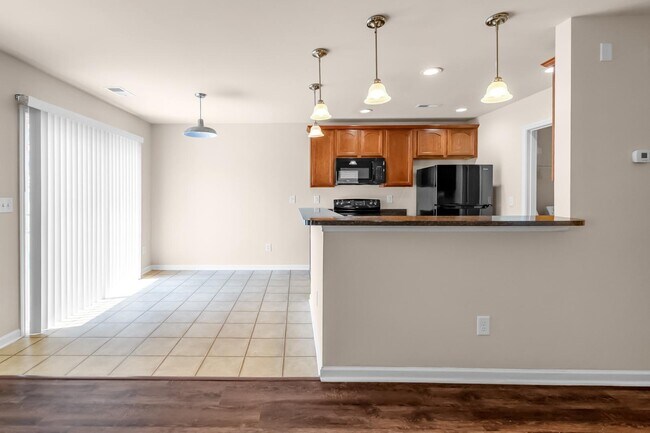 Building Photo - 2937 Westbury Ct