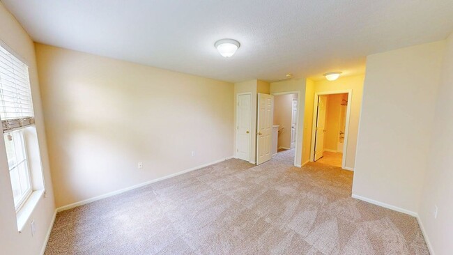 Building Photo - 5123 Vinings Blvd