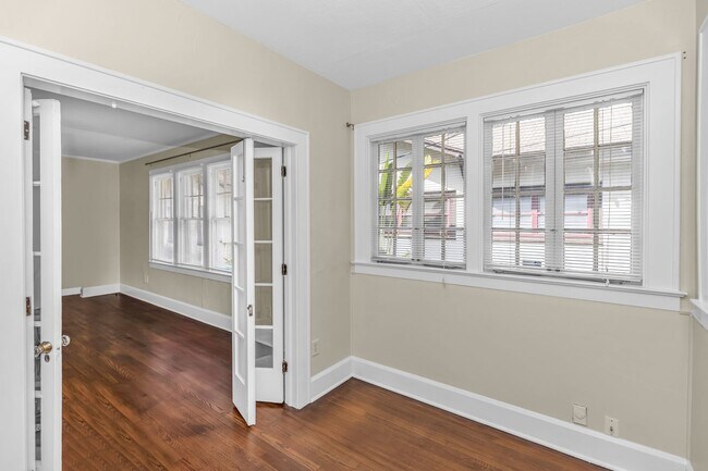 Building Photo - 3/2 single family home in Historic Eola Heights district!