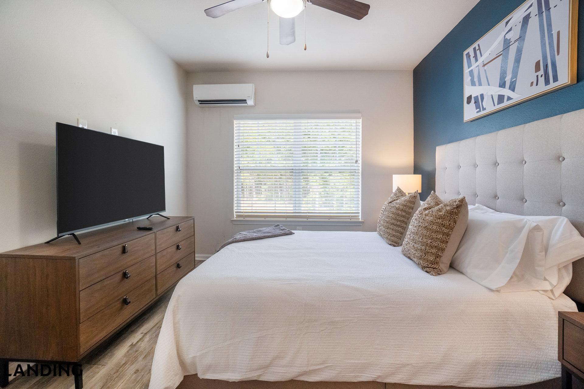 Building Photo - 655 W Mallard Creek Church Rd