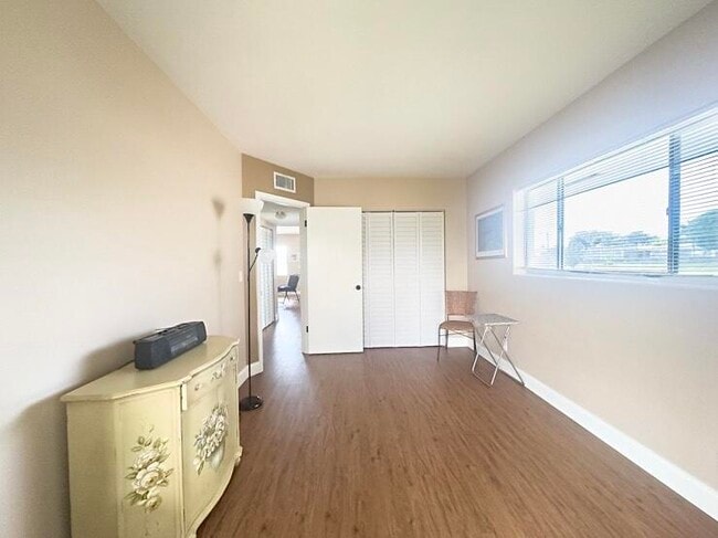 Building Photo - 3362 Cynthia Ln