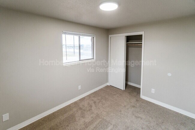 Building Photo - 11904 E 10th Ave