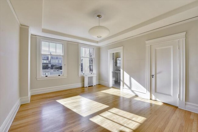 Building Photo - 4 bedroom in San Francisco CA 94118