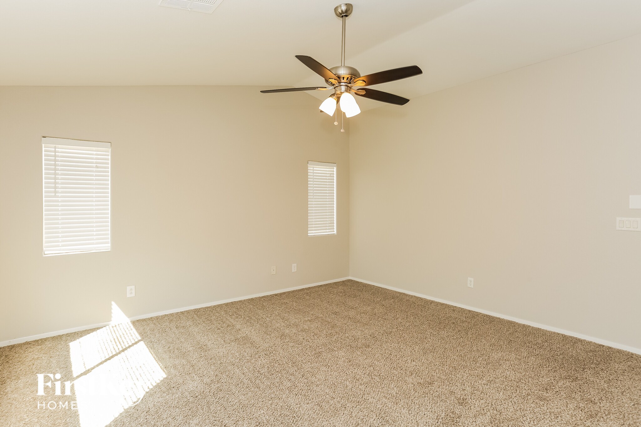 Building Photo - 6415 Hamilton Grove Ave