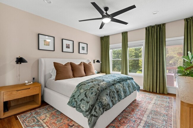 Building Photo - Spacious and Inviting - Beautifully-Mainta...