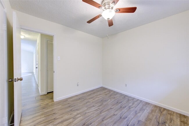 Building Photo - 950 Grand Jct Dr