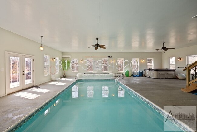 Building Photo - Indoor Pool! FULLY Furnished Short or Mid Term Rental