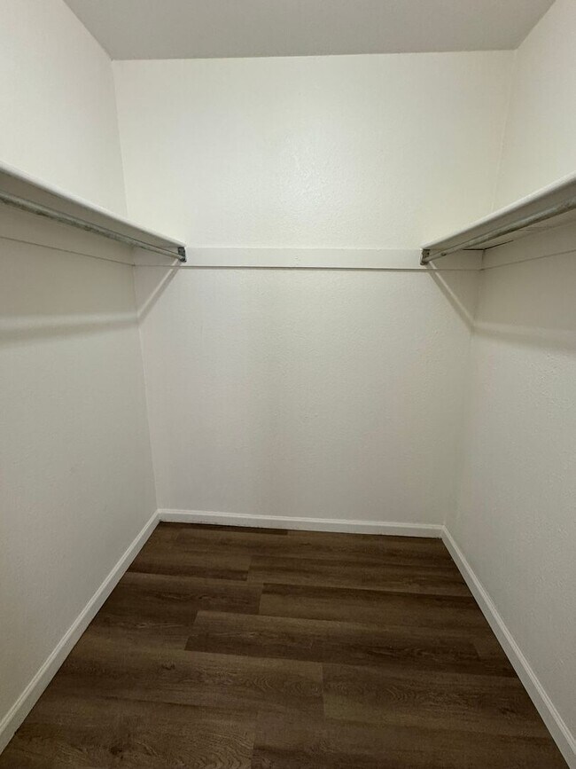 Building Photo - BRAND NEW REMODEL 3 BED, 2 BATH LOCATED HA...