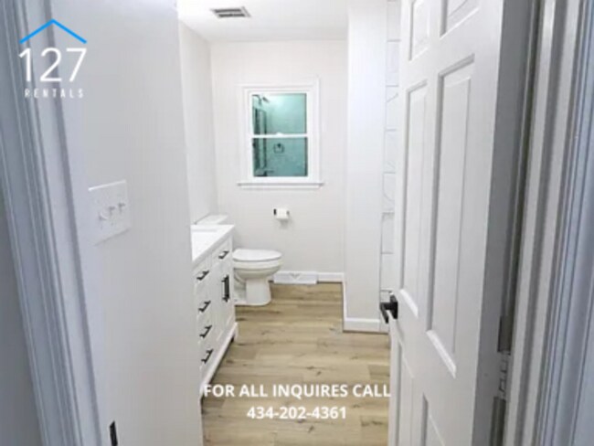Building Photo - Beautifully Renovated 3 Bedroom Home in Pr...
