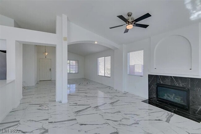 Building Photo - 3706 Lake Victoria Dr