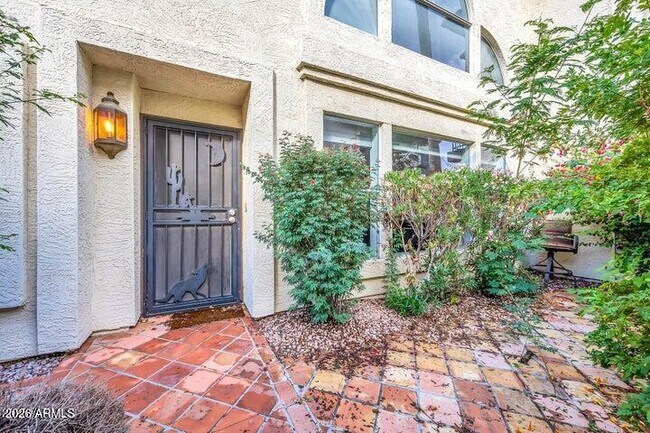 Building Photo - 8841 S 51st St