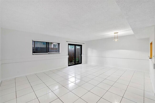 Building Photo - 2157 NW 37th Ave
