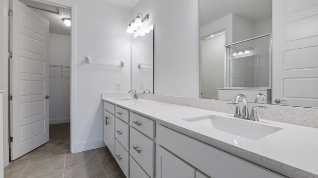 Building Photo - AMAZING Brand New Construction