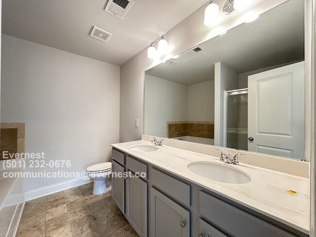 Building Photo - 225 Hydrangea Ct