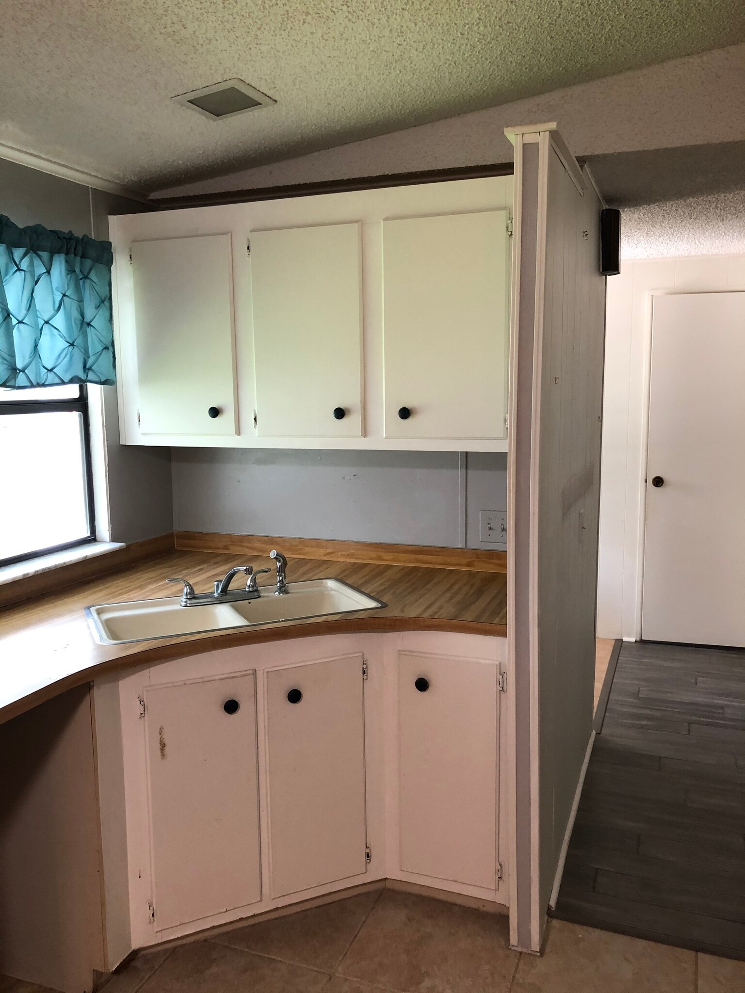 Building Photo - 4728 Belle Grv