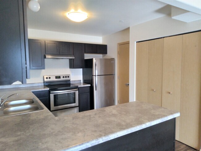 Building Photo - 956 Boston Way
