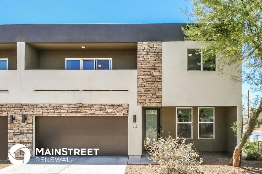 Primary Photo - 2000 N 36th St