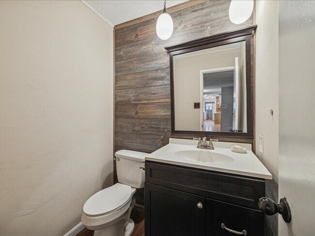 Building Photo - 3902 Broken Elm Dr