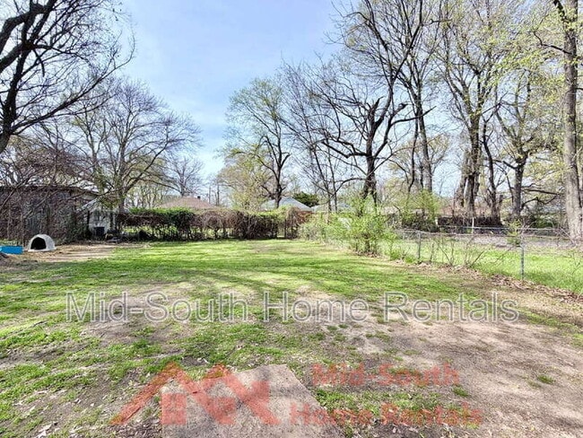 Building Photo - 1353 Fairfax St