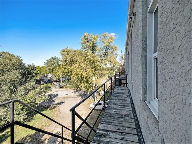 Building Photo - 2426 1/2 S 16th St