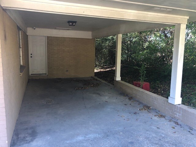 Building Photo - 213 N 6th St